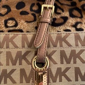 Michael Kors Signature tote bag
